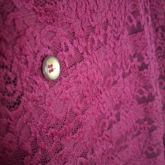 2X Lace Knit Button Back 3/4 Sleeve Scoop Neck Top - Picture 4 of 6